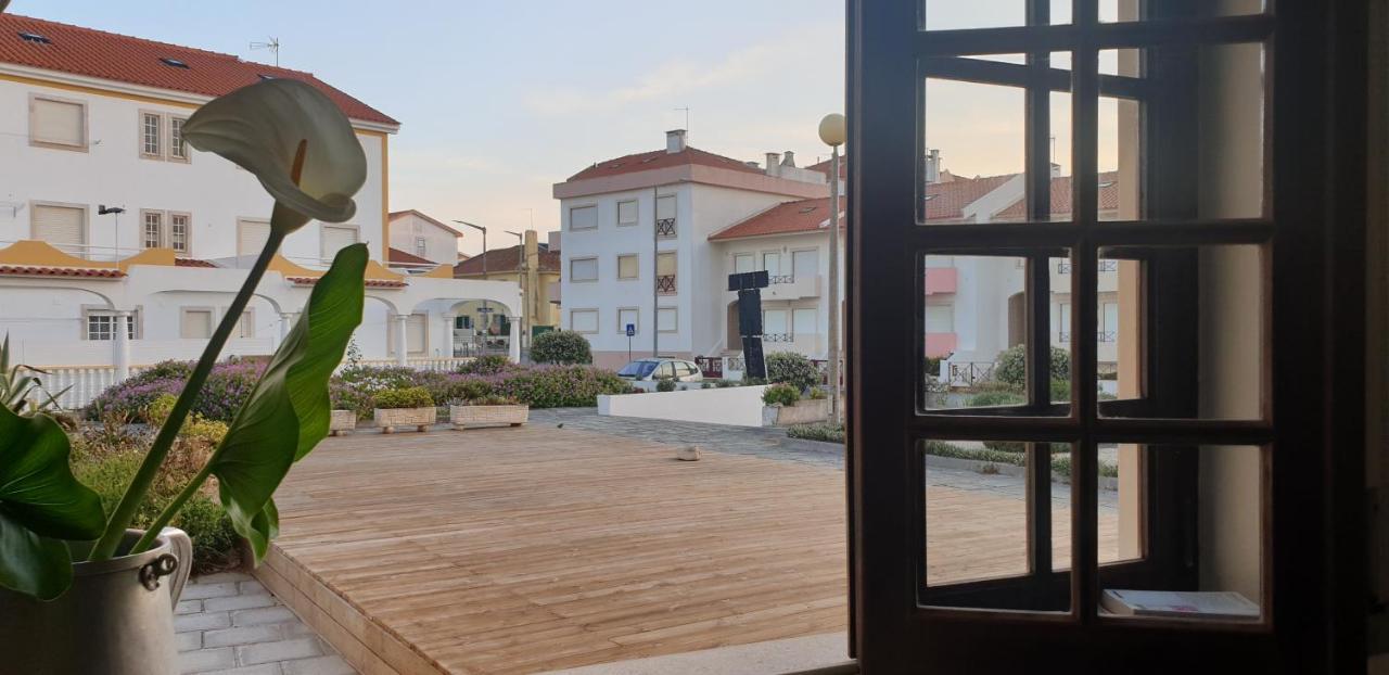 Boa Onda Guesthouse Atouguia Da Baleia Exterior photo